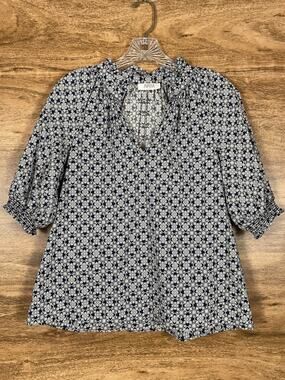AVARA Blouse Small Blue White Tile Print V-Neck Cotton Flutter Sleeve Boho Top
